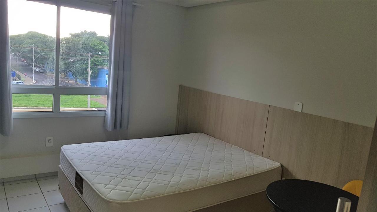 Апартаменты Flat Com Wifi, Piscina, Split E Estacionamento Рибейран-Прету Экстерьер фото
